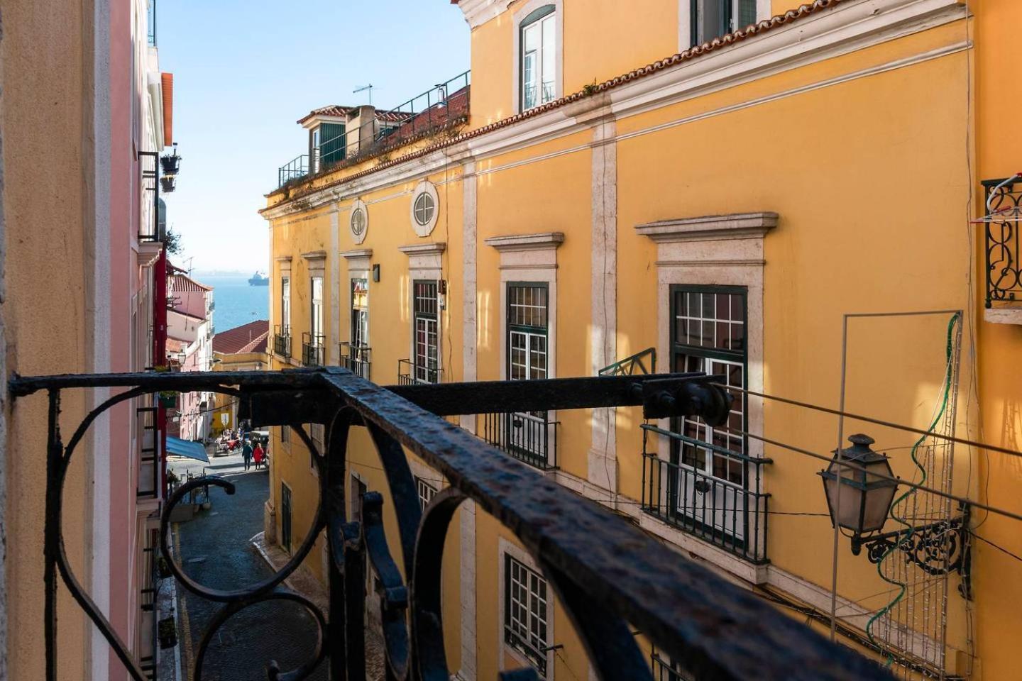 Guestready - Amazing Alfama Family Apt Near National Pantheon! Lisbon Luaran gambar